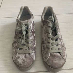 Rag & Bone Suede Sneakers | Size: 39